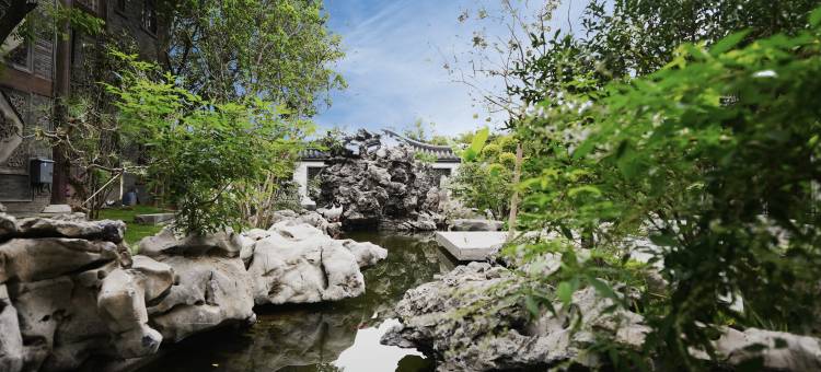 清明上河园西园叁號民宿(万岁山武侠城店)图片