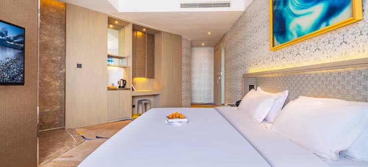 深蓝数码酒店(烟台火车站滨海广场店)图片