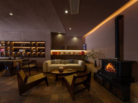 HANS LODGE丨寒酥丨观景·富氧山居(独克宗古城大佛寺转经筒店)图片