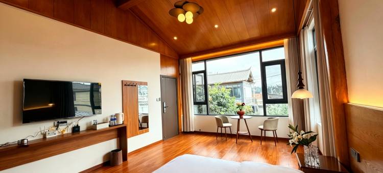 归野漫山民宿(丽江三义国际机场店)图片