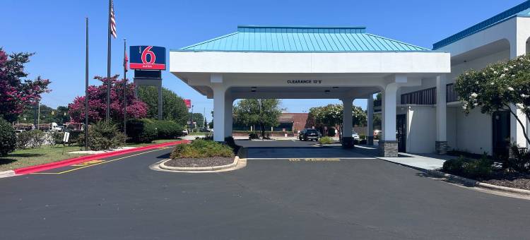 北卡杰克逊维尔6号套房酒店–勒琼营海军陆战队基地(Studio 6 Suites Jacksonville, NC – Camp LeJeune)图片