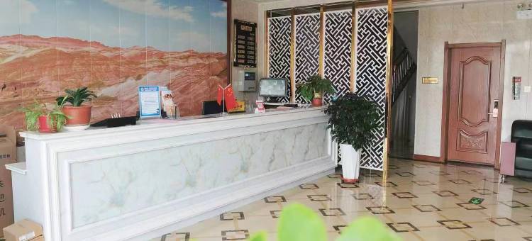 泊客酒店(七彩丹霞景区店)图片