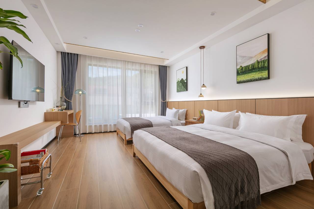 安吉愚舍·溯溪星空泳池亲子度假美宿(余村两山景区店)图片