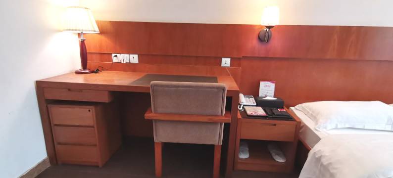 东莞世纪城羽毛球俱乐部酒店图片