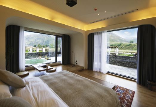 Miyunye Luxury Private Tang Homestay (Kangding Branch) Hotel Overview