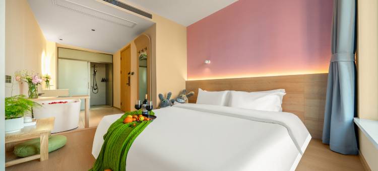 龙猫精灵酒店(合肥高铁南站罍街夜市广场店)图片