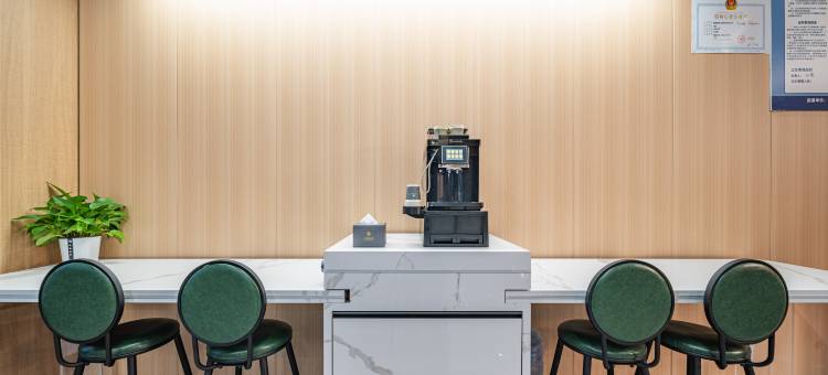 非繁城品酒店(阿勒泰蓝湾美食城店)图片