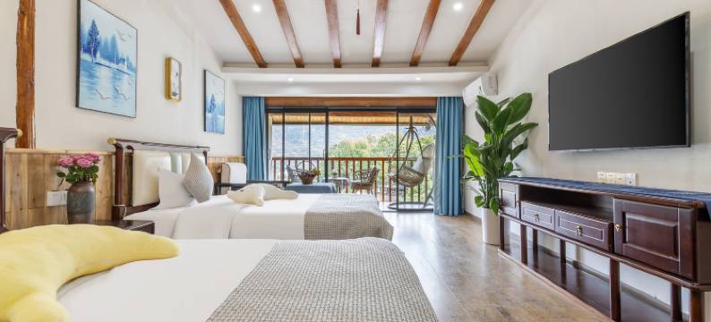 鸾喜·花开半夏全景美宿(西江千户苗寨店)图片