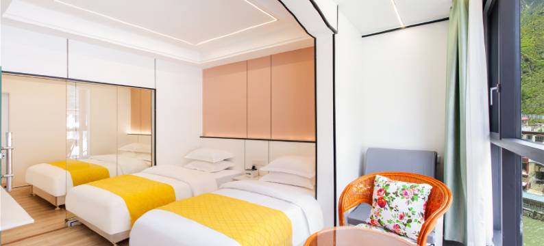 康定清水河畔民宿图片