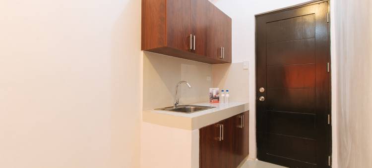 红多兹酒店@塔宇玛轻轨站花园酒店(RedDoorz @ Jardin LRT Tayuman Manila)图片