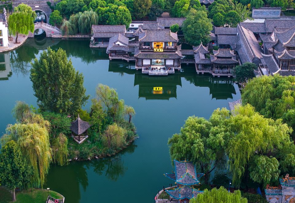 天鹅湖酒店（台儿庄古城风景区店）外景图