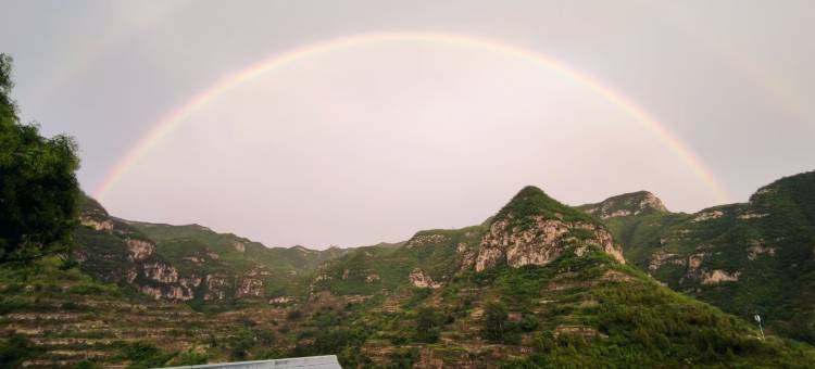 圆梦山庄石头窑洞民宿图片