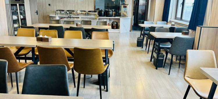 7天连锁酒店(乌鲁木齐延安路新疆大学店)图片