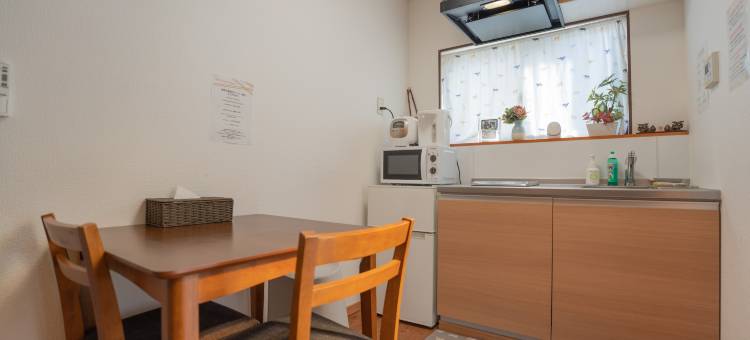 【大国町】独栋，3卧2浴，4分钟走到车站，2分钟电车直达难波(Villa, 3bd/2ba, 4 min walk to station, 2 min tram to Namba/Shinsaibashi, direct airport , max 8ppl)图片