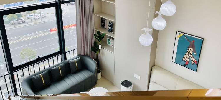 斯卡布罗海景loft公寓(汕头领荟湾高铁站店)图片