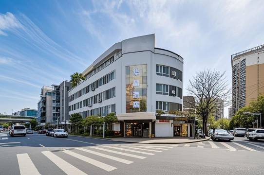 华晶酒店(上海第九人民医院西藏南站地铁站店)