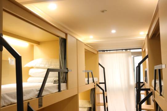 野青巢青年旅馆(深圳世界之窗店)