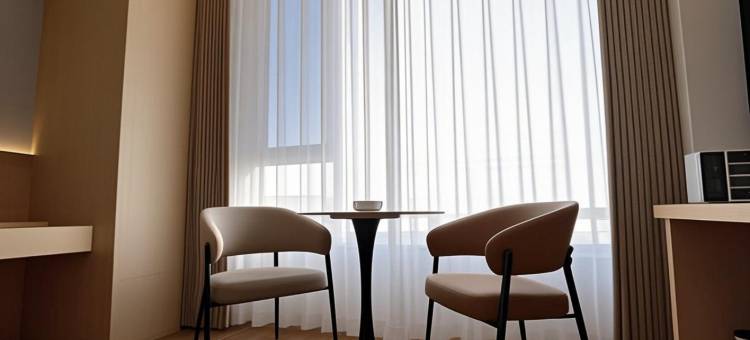 语朵酒店(慧鹏月亮湾商业街店)图片