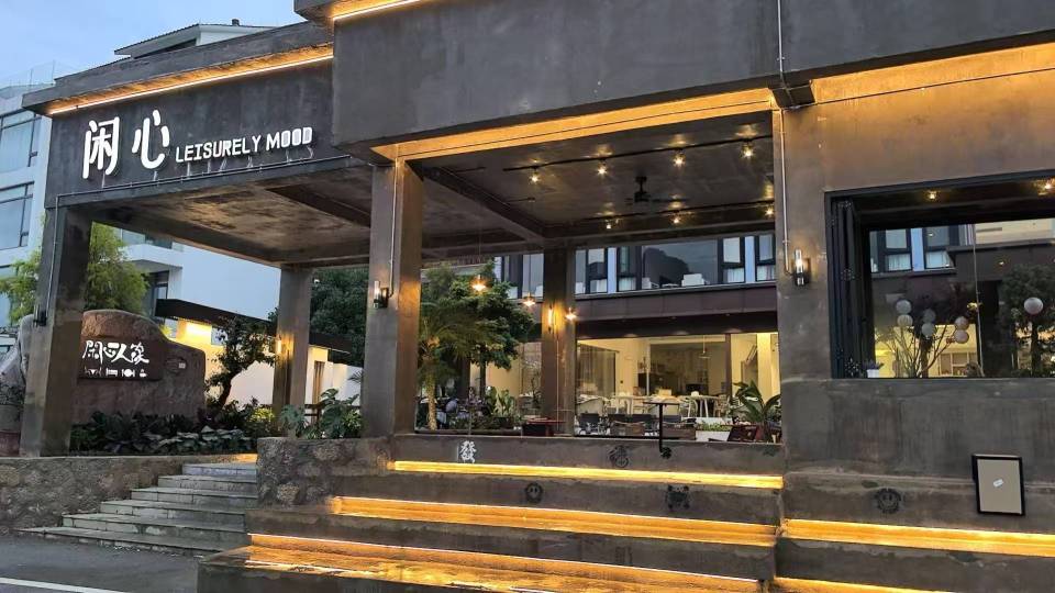 Carefree Resort (Yangshuo Yulong River Ten-mile Gallery) Hotel Overview