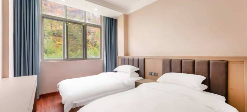 察隅鸿盛酒店图片