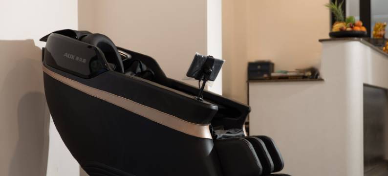 香格里拉润境逸贤居设计师供氧民宿(独克宗古城大佛寺转经筒店)图片