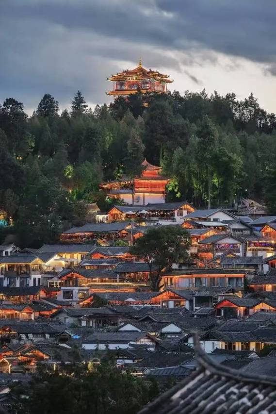 揽月·云汐Lunar·GalaxyPro栖居古城全景·投影私幕美宿(北门店)图片