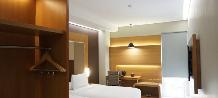 巴布亚勒斯塔里弗朗特一号酒店(Front One Hotel Papua Lestari)图片