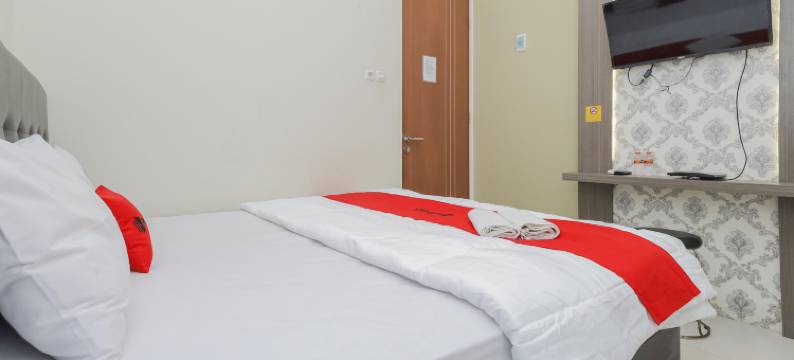 泗水红多兹恩加格尔贾亚酒店(RedDoorz @ Ngagel Jaya Surabaya)图片