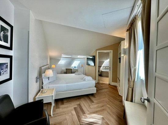 米兰梅森-乌纳体验酒店