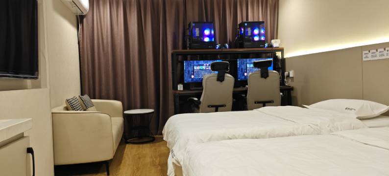 和宅无人电竞空间(张掖路步行街店)图片