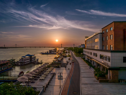 莳野江景花园酒店(荆州五一路店)