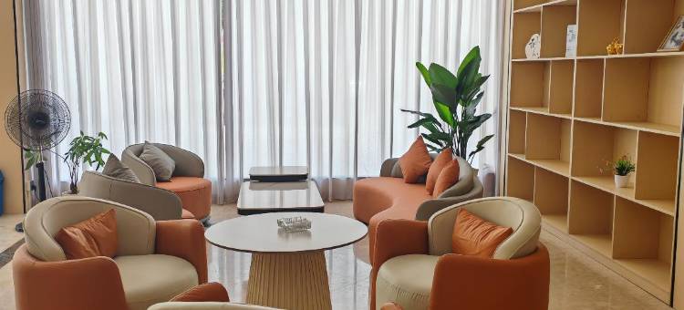 阳春炜富商务酒店图片