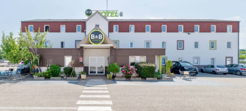 里昂圣博内米普兰民宿酒店(B&B Hotel Lyon Saint-Bonnet Mi-Plaine)图片
