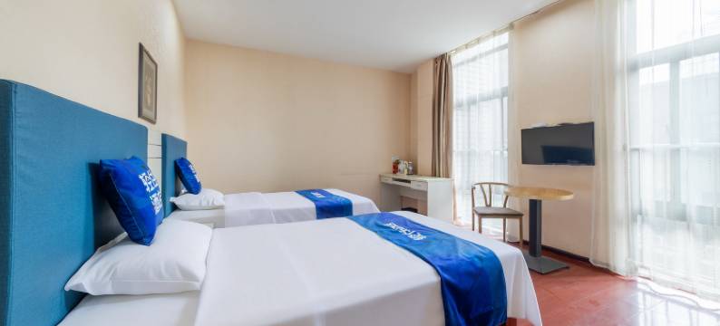 轻住·长秋商务酒店(西安建筑科技大学大雁塔地铁站店)图片