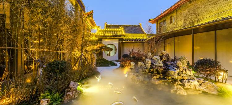 开封清明上河园鼓楼广场｜御和府•古典园林度假酒店图片