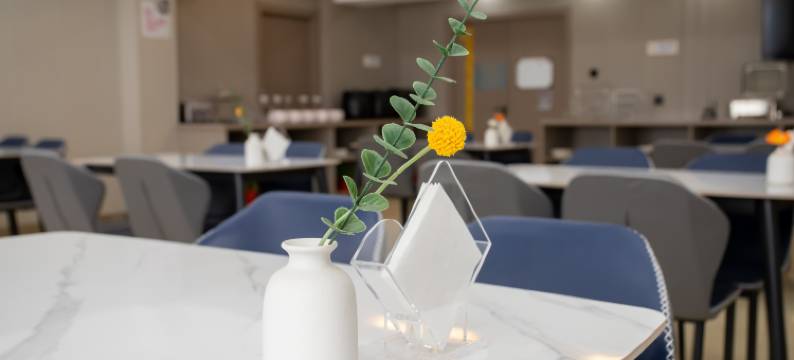 如家旗下UP华驿精选酒店(沈阳沈抚经济示范区店)图片