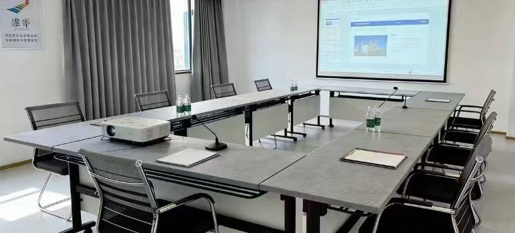 寓约电竞酒店(南昌秋水广场翠苑路地铁站店)图片