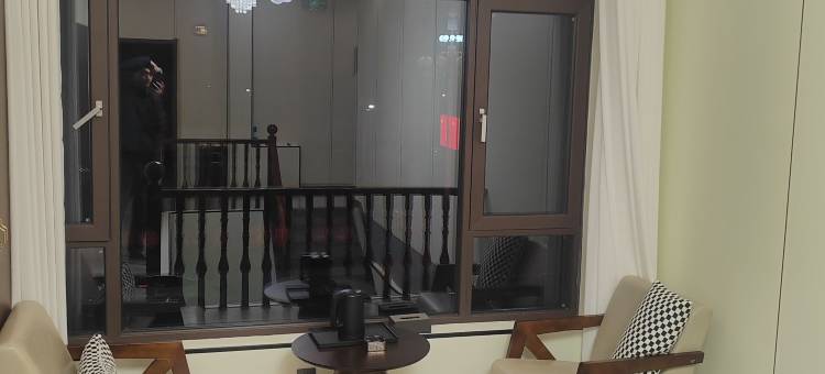 竹露忠源民宿(扎古录镇店)图片