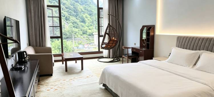 理县盘羊湖酒店(毕棚沟景区店)图片