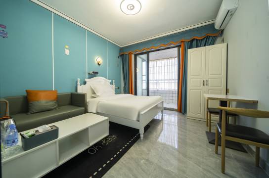 爱无恙公寓(市医院古城店)