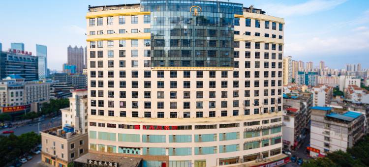 金庆盛大酒店(南宁青秀万达金湖广场地铁站店)图片