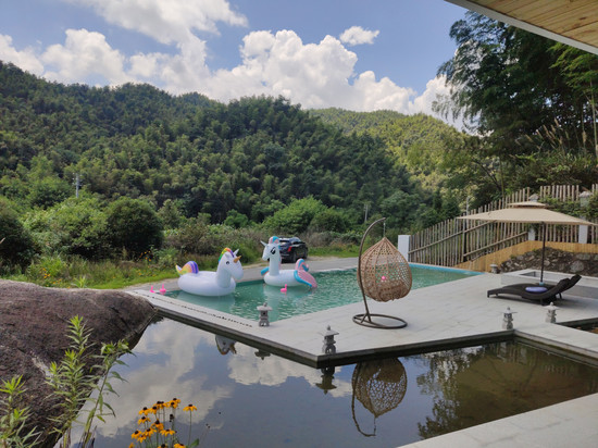 山又山梅岭山居