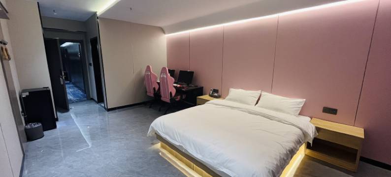 艾朴电竞酒店(宝丰万象天街店)图片