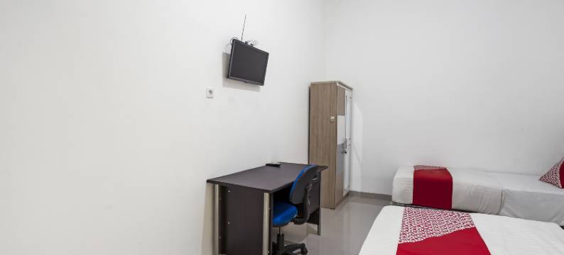 OYO 90595费雷萨科斯特伊斯兰酒店(OYO 90595 Ferezsa Kost Syariah)图片