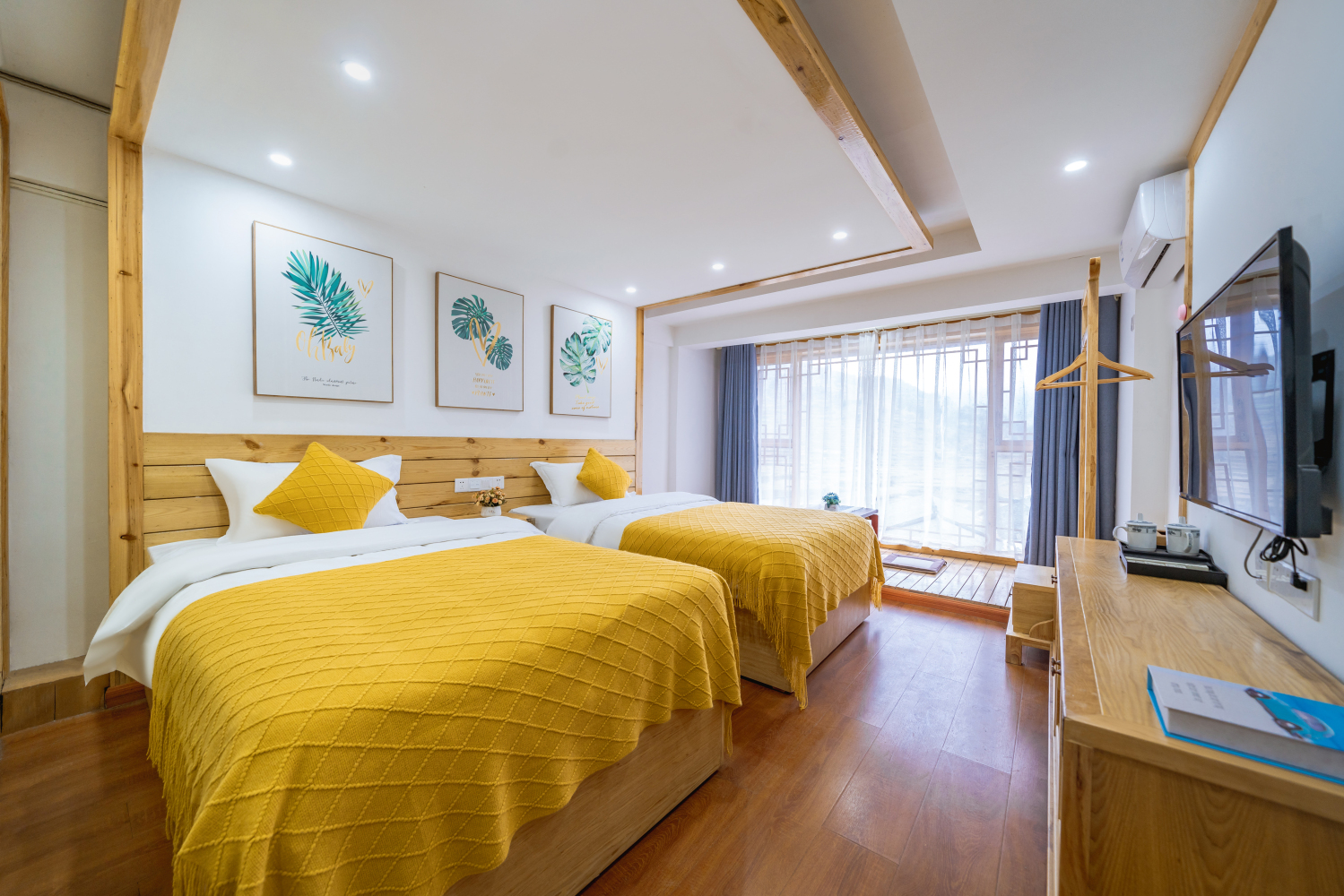 By the side of the mountain · Olny Xulaihua Esthetics vacation panoramic beautyOver view