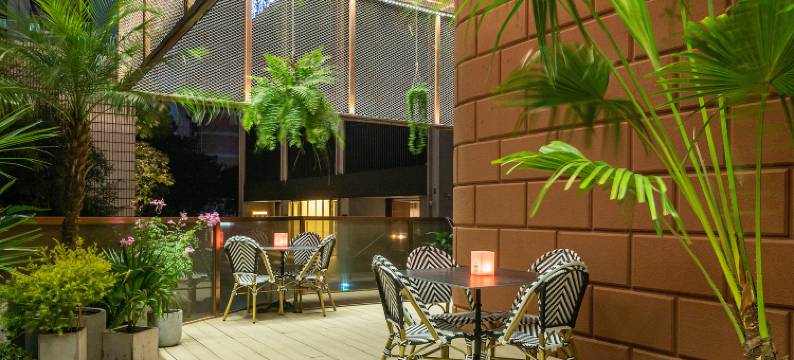 上海徐家汇八万人体育场趣栗酒店图片