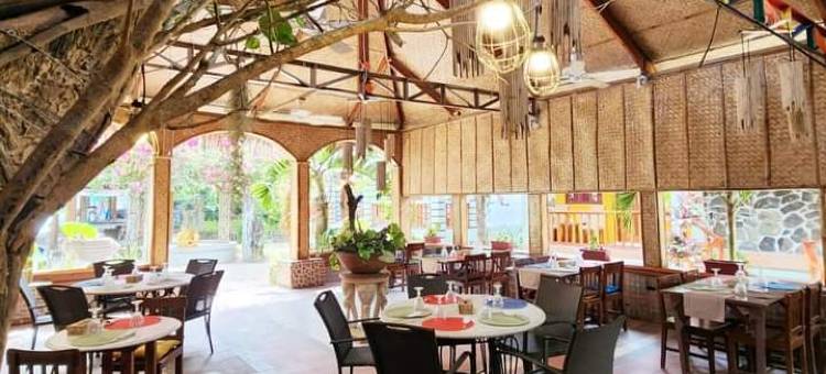 尼吉尼吉海滩度假村(Nigi Nigi Too Beach Resort)图片