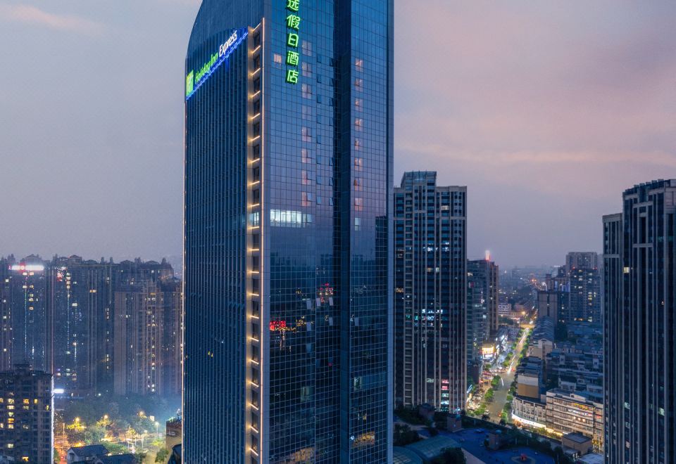 眉山东坡智选假日酒店（眉山东站店）外景图