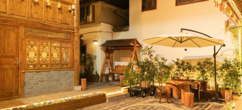 丽江蒙恩居客栈图片