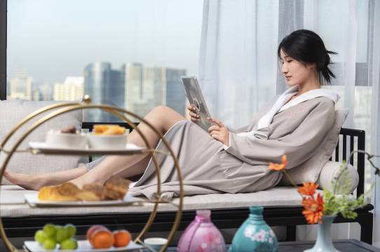 陌上轻居酒店(郑州陇海东路地铁站大润发店)图片